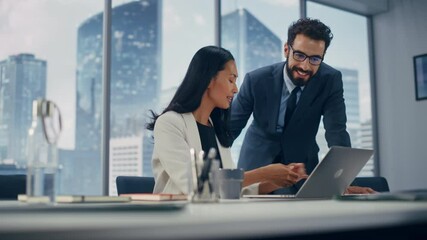 Poster - Modern Office: Successful Corporate CEO Sitting at Her Desk Working on Laptop and Consulting Top manager. Businesspeople Discuss Investment in Digital e-Commerce Fintech Startup. Medium Portrait