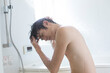 © amanaimages - お風呂に入る男性