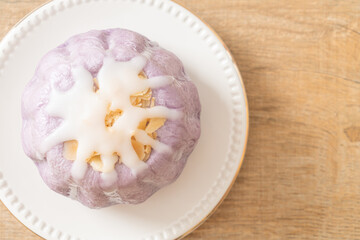 Poster - taro bun with white sugar cream and nut