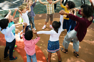 Wall Mural - Happy kids at elementary school