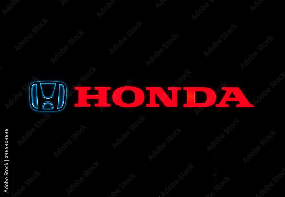 Signboard of Honda, a Japanese automobile manufacturer. 日本の 