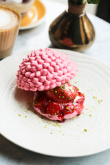 Canvas Print - Strawberry meringue dessert with pistachio