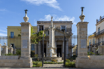 Canvas Print - Temple is located in the main square of Old Havana. Cuba