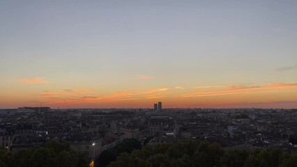 Canvas Print - Coucher de soleil sur le centre ville de Bordeaux, vue aérienne, Gironde