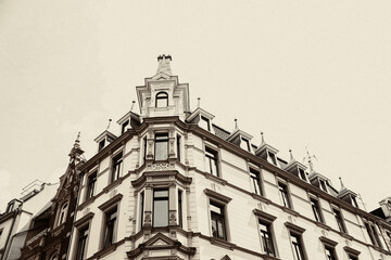 Canvas Print - Low angle shot of a residential building in Koln, Germany