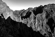 © ON-Photography - Madeira Wanderung Pico do Arieiro Pico Ruivo Portugal Aussichtspunkt Graustufen Schwarz-weiß Kontrast Weg Wolken Pico das Torres Trekking Berge Gipfel Insel Panorama Gebirge Licht Schatten Kontur GR1