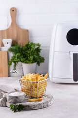 french fries cooked in air fryer.