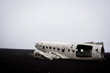 Flugzeugwrack In Island Am Lavastrand Von Solheimasandur / Douglas C-117 DC-3