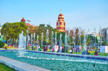 Canvas Print - Maha Bandula Garden fountains, Yangon, Myanmar