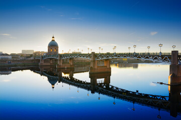 Wall Mural - Along the Garonne river at Toulouse city before sunset in France