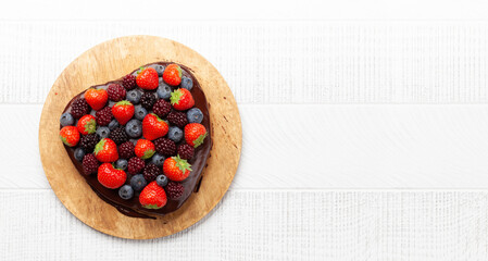 Poster - Heart shaped sweet cake with berries