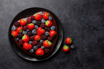 Poster - Heart shaped sweet cake with berries