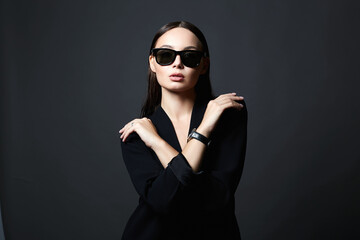 fashion portrait of Beautiful sexy woman in sunglasses