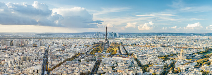 Fototapete - Aerial view of the Paris skyline in autumn season