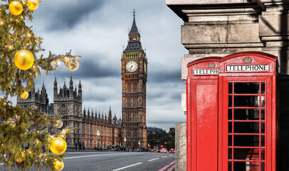 Fototapete - London symbols, BIG BEN with Christmas tree and red Phone Booths in England, UK