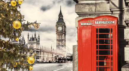 Fototapete - London symbols, BIG BEN with Christmas tree and red Phone Booths in England, UK