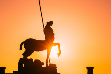 Canvas Print - Pompeii, Italy. Statue Of Centaur On Territory Of Forum On Background Sunset Sunrise Sky