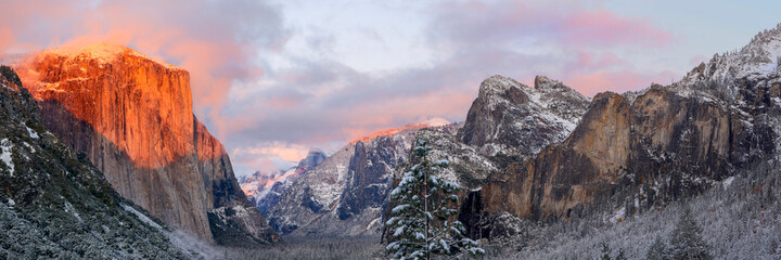 Sticker - Tunnel View. Autumn first snow in Yosemite National Park, California, USA.