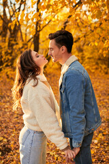 Wall Mural - romantic date in the park