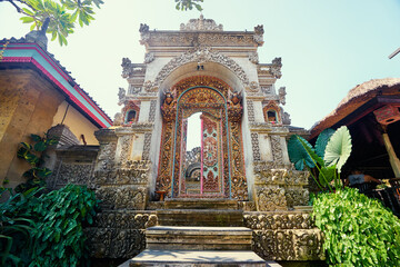 Canvas Print - Architecture, traveling and religion. Hindu temple in Bali, Indonesia.