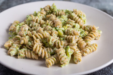 Poster - creamy pasta with ricotta and broccoli