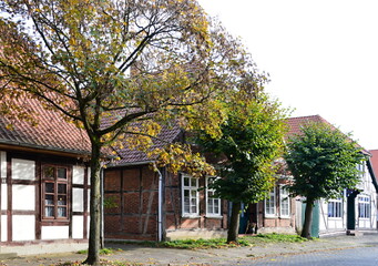 Sticker - Herbst im Dorf Rethem am Fluss Aller, Niedersachsen