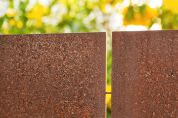 Wall made of corten