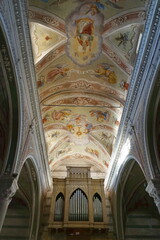 Wall Mural - Interior of the church of San Pietro in Corniglia, Cinque Terre, Italy