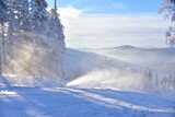 Fototapeta  - naśnieżanie stoków narciarskich, góra Skrzyczne, zima, śnieg, mróz, Szczyrk, 