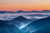 Fototapeta Natura - 早朝の三越峠からの眺め