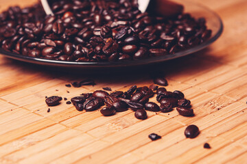 Canvas Print - Coffee beans on a wooden table