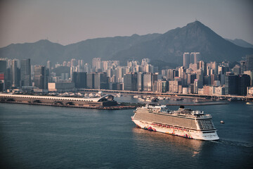 Canvas Print - Aerial view of Skyscraper district in Hong Kong