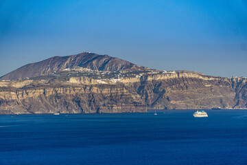 Sticker - Beautiful view of a boat on the sea in Santorini, Oia, Greece