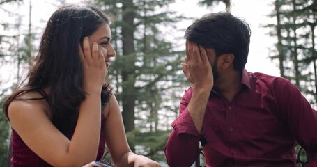 Poster - The footage of a lovely couple celebrating their anniversary in a park in India