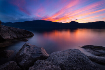 Wall Mural - beautiful view of the sunset above the lake. vancouver island, british columbia, canada.