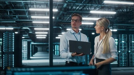 Aufkleber - Information Technology Specialist and Data Center Administrator Working on Personal Computer, Monitoring Web Services, Cloud Computing, Analytics Facility, Performing Maintenance and Cyber Security