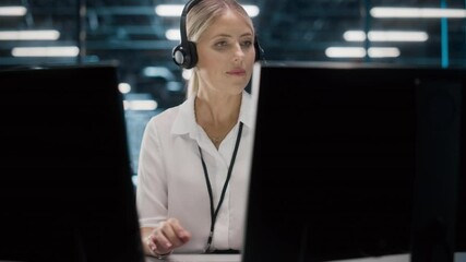 Fototapete - Call Center Office: Portrait of Friendly Caucasian Female Technical Customer Support Specialist Talking on a Headset, uses Computer. Client Experience Officer Helps Online via Video Conference