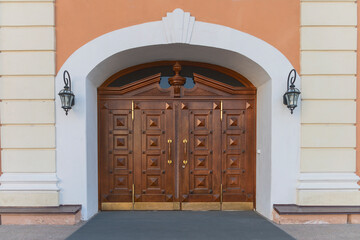 Wall Mural - ornate mahogany entrance door in the historical part of the Russian city of Kazan