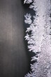 Zimowe tło - fragment szyby pokrytej lodem