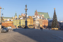 La Vieille Ville De Varsovie, Vue De La Place Royale Baroque Reconstruit (Plac Zamkowy) Dans La Vieille Ville Historique - Stare Miasto - Quart De Varsovie, Pologne.