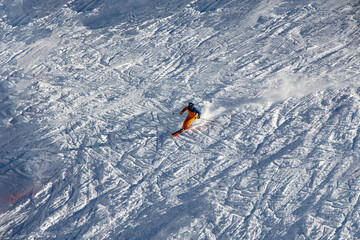 Wall Mural - skieur vue de haut sur hors piste