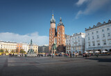 Fototapeta Nowy Jork - Main Market Square and St. Mary Basilica - Krakow, Poland