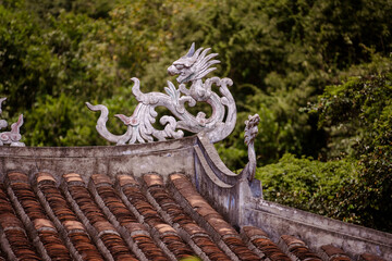 Poster - Beautiful dragon sculpture in buddhist temple in Trang An, Ninh Binh, Vietnam.