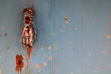 Grunge Background : Obsolete Rusty Door Knocker