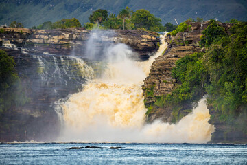 Wall Mural - Scenic waterfalls from Carrao river in Canaima national Park Venezuela