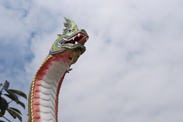 Sticker - lizard on a branch