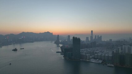 Canvas Print - 4K footage - Hong Kong city in sunset view from aerial angle