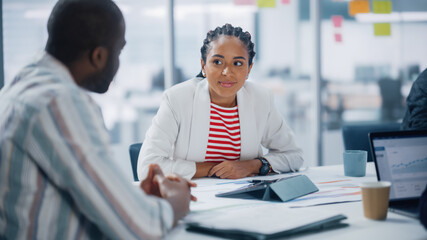 Poster - In Diverse Modern Office: Business Meeting of Black Businessman and Businesswoman, Talk, Find Solution, do Statistic Analysis. Creative Digital Entrepreneurs Work on e-Commerce Project.