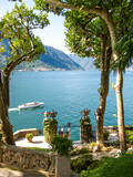 Fototapeta Sawanna - Views over Lake Como in Italy