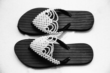 Beautiful Beaded Fashion Slippers And Foot Wear For Women